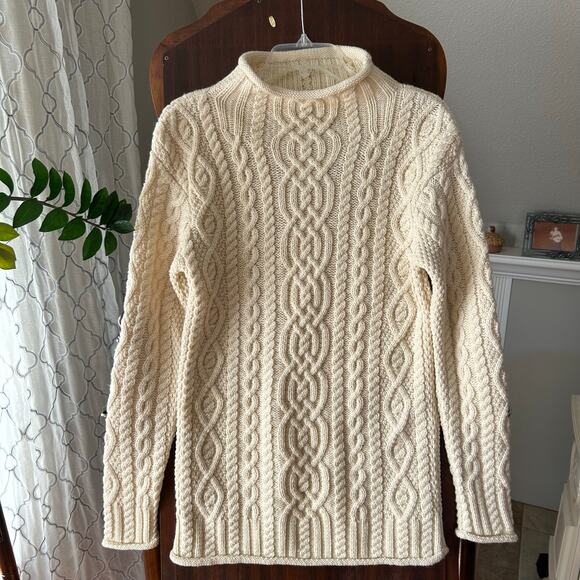 Elegant Cream Cable Knit Sweater - Picture 1 of 7